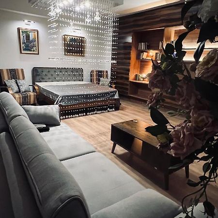 Business Box Leilighet Bratislava Eksteriør bilde
