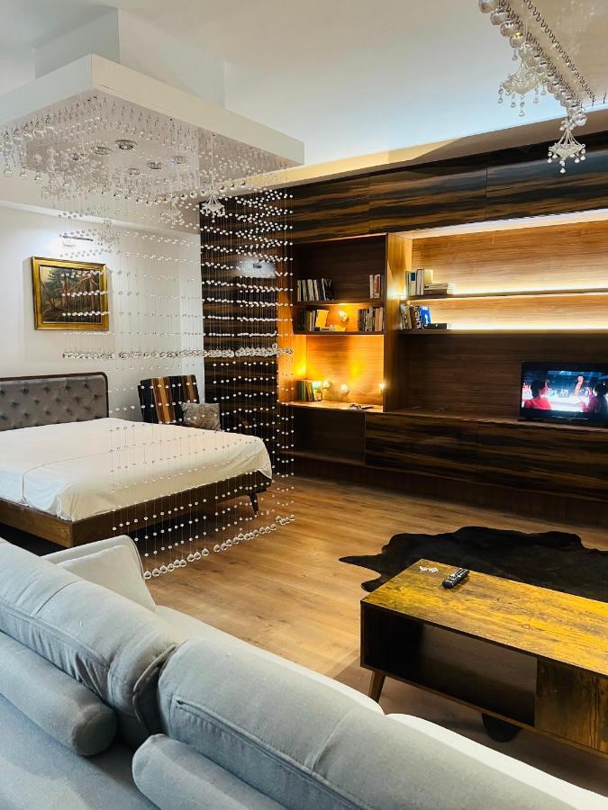 Business Box Leilighet Bratislava Eksteriør bilde
