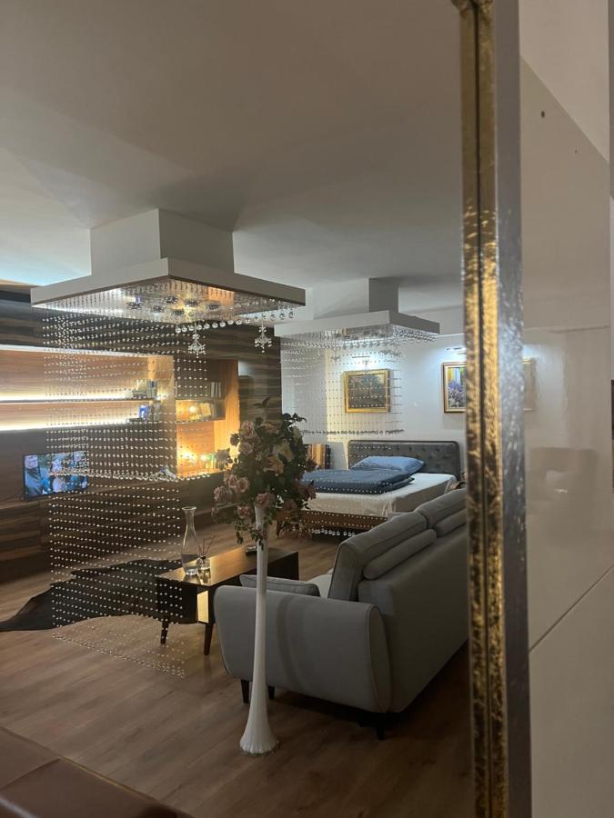 Business Box Leilighet Bratislava Eksteriør bilde